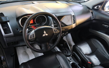 Mitsubishi Outlander III рестайлинг 3, 2008 год, 1 199 000 рублей, 12 фотография