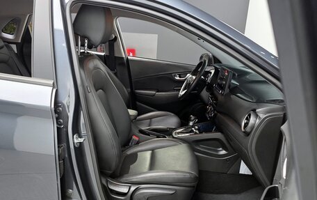 Hyundai Kona I, 2022 год, 1 620 000 рублей, 6 фотография