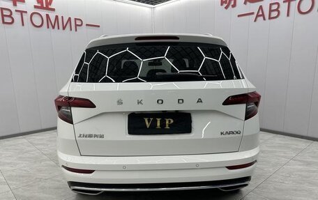 Skoda Karoq I, 2022 год, 1 998 000 рублей, 4 фотография