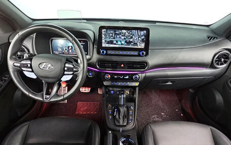 Hyundai Kona I, 2022 год, 2 321 000 рублей, 4 фотография