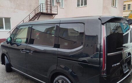 Honda Stepwgn, 2022 год, 2 900 000 рублей, 5 фотография