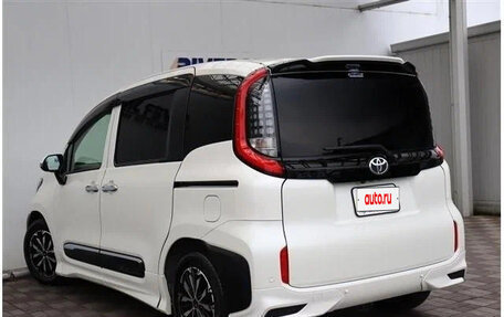 Toyota Sienta, 2022 год, 1 098 027 рублей, 8 фотография