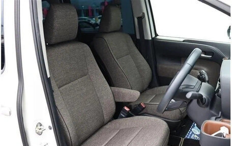 Toyota Sienta, 2022 год, 1 098 027 рублей, 11 фотография