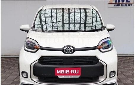 Toyota Sienta, 2022 год, 1 098 027 рублей, 2 фотография
