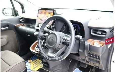 Toyota Sienta, 2022 год, 1 098 027 рублей, 13 фотография