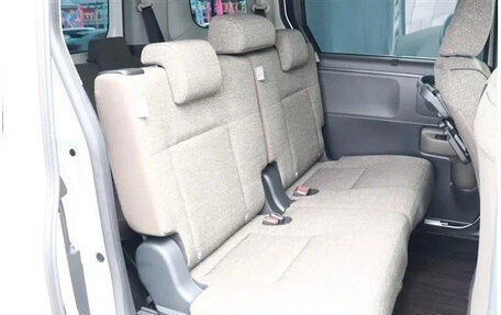 Toyota Sienta, 2022 год, 1 098 027 рублей, 24 фотография