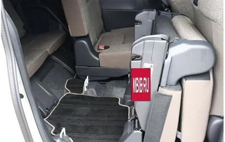 Toyota Sienta, 2022 год, 1 098 027 рублей, 25 фотография