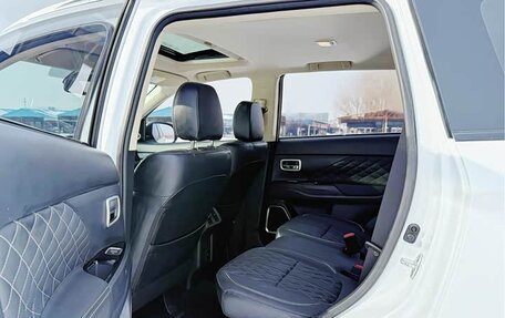 Mitsubishi Outlander III рестайлинг 3, 2022 год, 1 860 000 рублей, 20 фотография