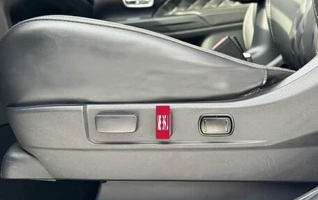 Mitsubishi Outlander III рестайлинг 3, 2022 год, 1 860 000 рублей, 18 фотография