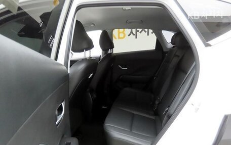 Hyundai Kona, 2023 год, 2 120 000 рублей, 14 фотография