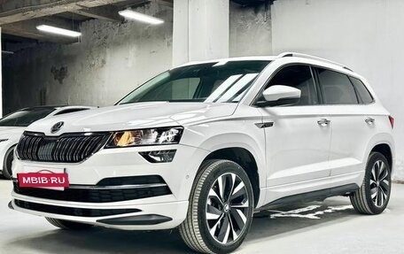 Skoda Karoq I, 2022 год, 2 038 000 рублей, 3 фотография