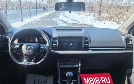 Skoda Karoq I, 2022 год, 2 096 000 рублей, 9 фотография