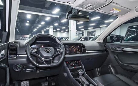Skoda Karoq I, 2022 год, 2 097 000 рублей, 8 фотография