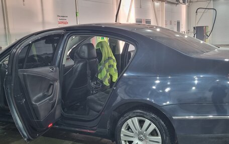 Volkswagen Passat B6, 2006 год, 750 000 рублей, 3 фотография