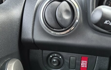 Renault Sandero II рестайлинг, 2019 год, 1 120 000 рублей, 23 фотография