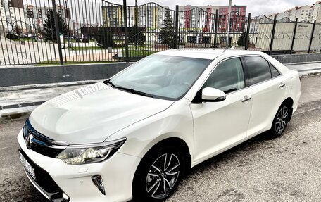 Toyota Camry, 2017 год, 2 350 000 рублей, 2 фотография