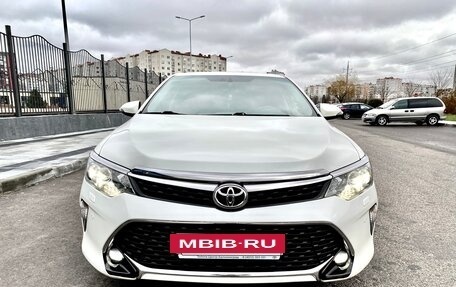 Toyota Camry, 2017 год, 2 350 000 рублей, 3 фотография