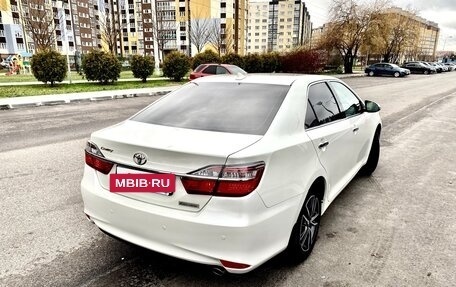 Toyota Camry, 2017 год, 2 350 000 рублей, 10 фотография