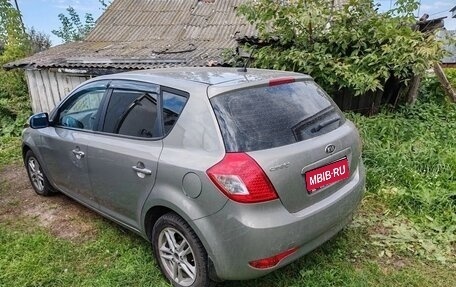 KIA cee'd I рестайлинг, 2012 год, 650 000 рублей, 1 фотография