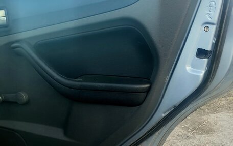 Ford Focus II рестайлинг, 2006 год, 300 000 рублей, 18 фотография