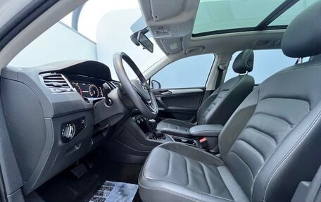 Volkswagen Tiguan II, 2021 год, 2 174 000 рублей, 5 фотография