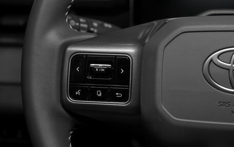 Toyota RAV4, 2025 год, 4 985 000 рублей, 25 фотография