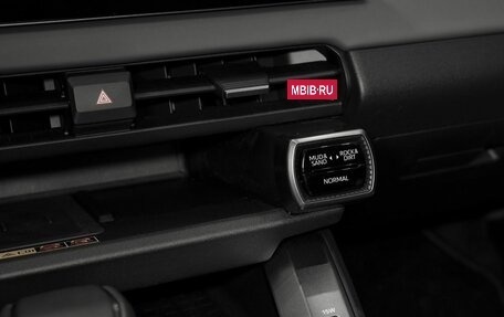 Toyota RAV4, 2025 год, 4 985 000 рублей, 29 фотография