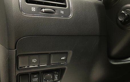 Infiniti QX56, 2012 год, 2 000 000 рублей, 11 фотография