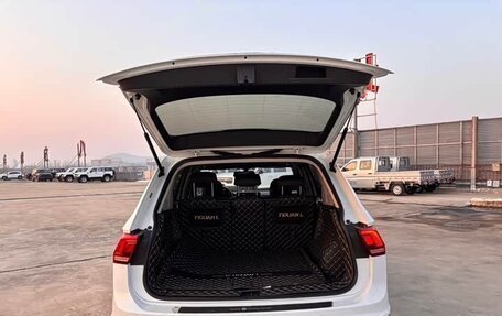 Volkswagen Tiguan II, 2022 год, 2 600 000 рублей, 6 фотография