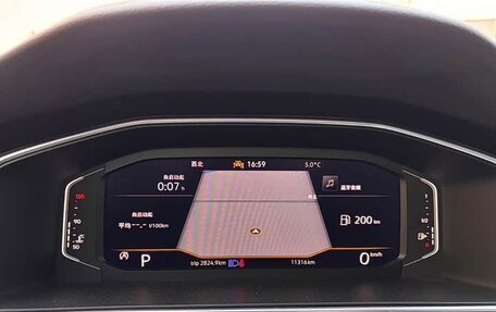 Volkswagen Tiguan II, 2022 год, 2 600 000 рублей, 9 фотография