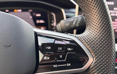 Volkswagen Tiguan II, 2022 год, 2 600 000 рублей, 16 фотография