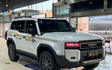 Toyota Land Cruiser Prado, 2024 год, 7 101 000 рублей, 4 фотография