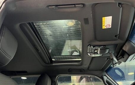 Toyota Land Cruiser Prado, 2024 год, 7 101 000 рублей, 12 фотография