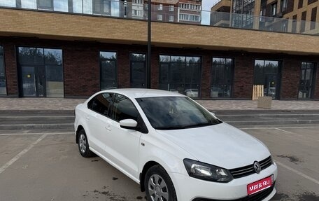 Volkswagen Polo VI (EU Market), 2012 год, 800 000 рублей, 1 фотография