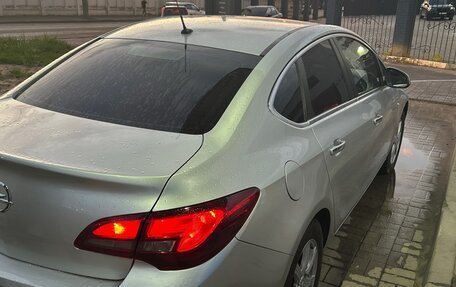 Opel Astra J, 2013 год, 950 000 рублей, 4 фотография