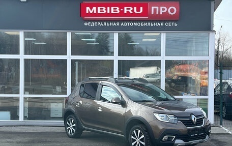Renault Sandero II рестайлинг, 2018 год, 1 100 000 рублей, 2 фотография