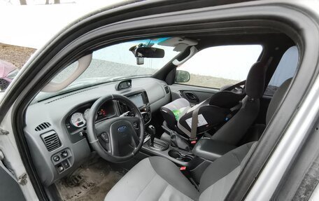 Ford Escape II, 2004 год, 400 000 рублей, 4 фотография