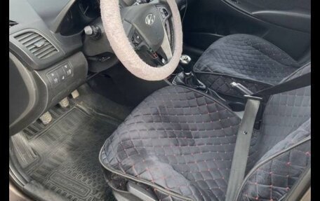 Hyundai Solaris II рестайлинг, 2015 год, 780 000 рублей, 2 фотография