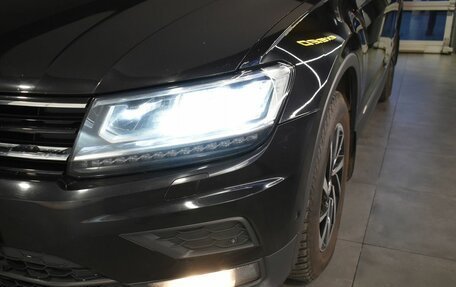 Volkswagen Tiguan II, 2018 год, 2 459 000 рублей, 4 фотография