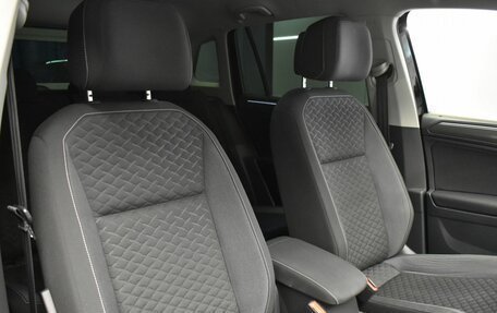 Volkswagen Tiguan II, 2018 год, 2 459 000 рублей, 15 фотография