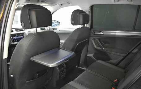 Volkswagen Tiguan II, 2018 год, 2 459 000 рублей, 13 фотография