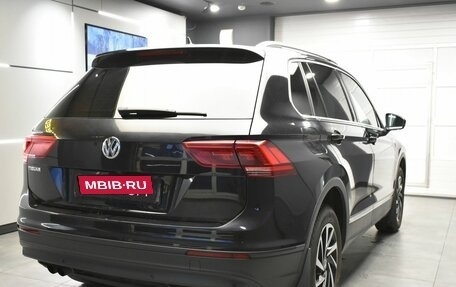 Volkswagen Tiguan II, 2018 год, 2 459 000 рублей, 30 фотография