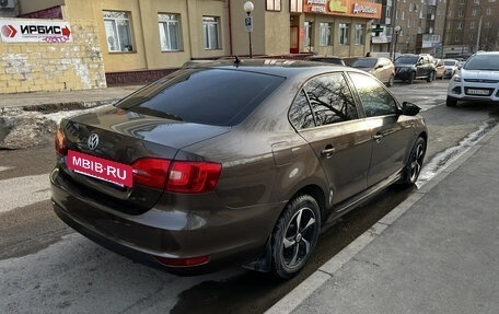 Volkswagen Jetta VI, 2012 год, 950 000 рублей, 3 фотография