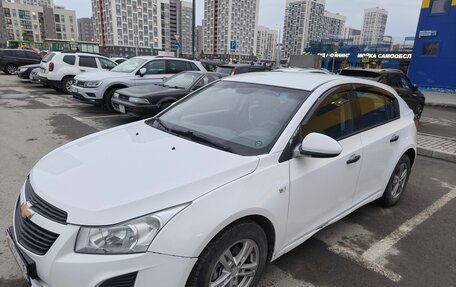 Chevrolet Cruze II, 2013 год, 700 000 рублей, 4 фотография