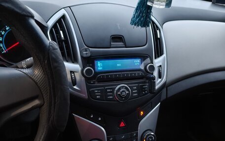 Chevrolet Cruze II, 2013 год, 700 000 рублей, 17 фотография