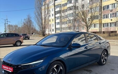 Hyundai Elantra, 2020 год, 1 900 000 рублей, 2 фотография