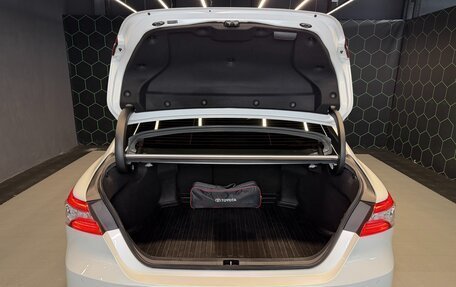 Toyota Camry, 2020 год, 2 900 000 рублей, 20 фотография