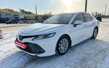 Toyota Camry, 2018 год, 2 750 000 рублей, 4 фотография