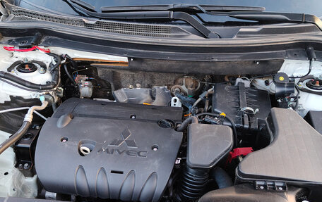 Mitsubishi Outlander III рестайлинг 3, 2021 год, 2 200 000 рублей, 5 фотография