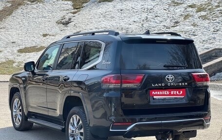 Toyota Land Cruiser, 2022 год, 8 950 000 рублей, 4 фотография